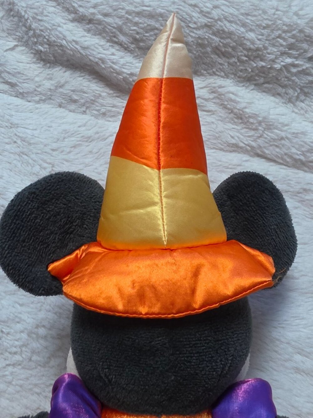 Disney Store 2020 Halloween Minnie Mouse Witch Plush 15" Pumpkin Candy Dress - Picture 5 of 7